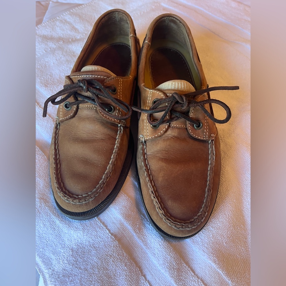 Johnson & Murphy men’s boat shoes size 11.